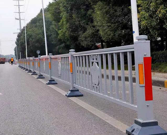 道路護欄規格知多少？